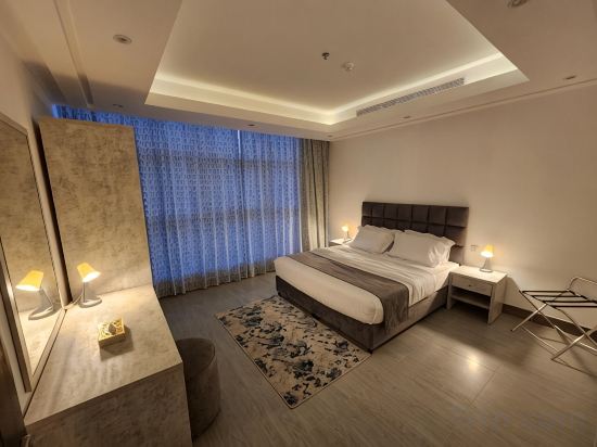 Green Leaf Hotel Room Type - One Bedroom Suite