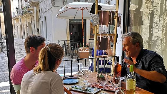 Wine and Food Tasting Experience in Lecce old town