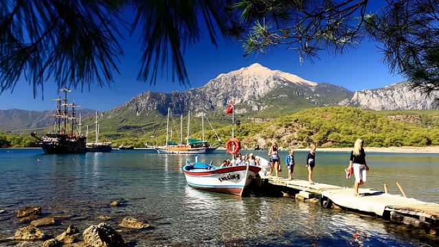 Relaxing Boat Trip w/Lunch and Drinks from Kemer