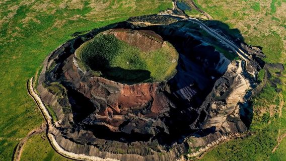 內蒙古呼和浩特：烏蘭哈達火山一日遊 包車/導遊/翻譯Q