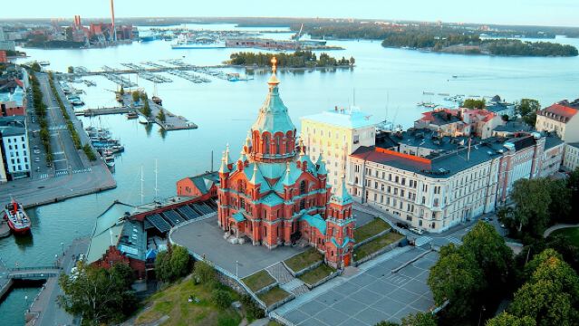  Helsinki and Porvoo Tour by Private Car with Personal Guide