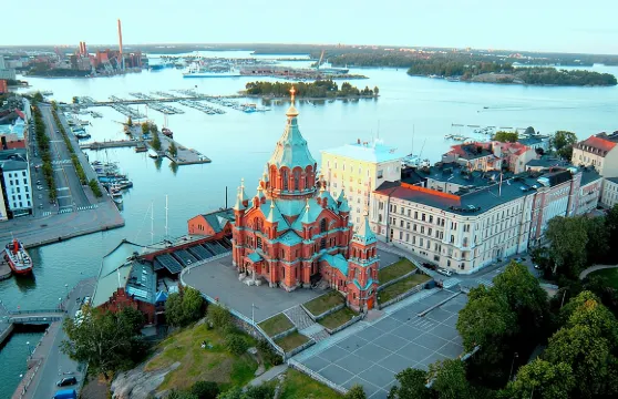 赫爾辛基及波爾沃私人導遊包車觀光