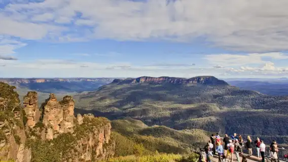 Sydney 1-day tour: Blue Mountains + Zoo + Darling Harbour Cruise (English-speaking quality tour with koala photo opportunity)