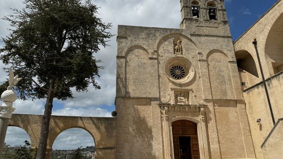 Matera: tour in autobus scoperto con ingresso a Casa Grotta