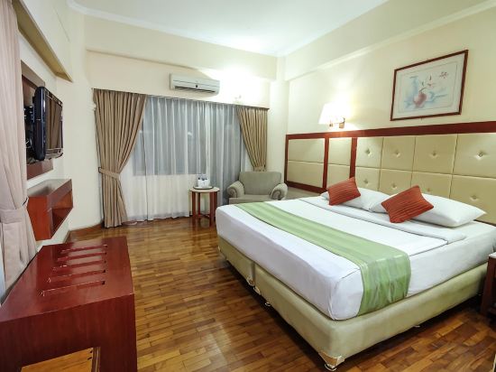 Grand Menteng Hotel Room Type - Superior Room