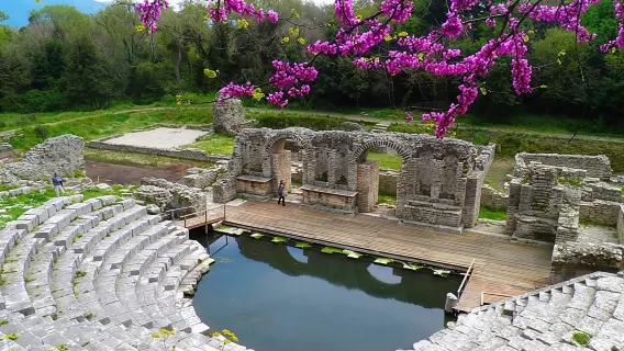 Butrint, Ksamil, Blaues Auge, Schloss Lekuresi. Alles an einem Tag.