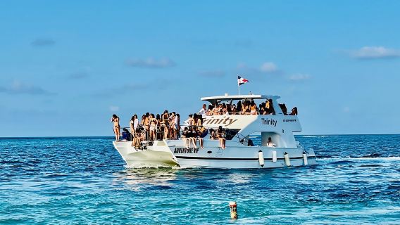 Hip-Hop-Partyboot nur für Erwachsene mit unbegrenzten Getränken und Sandbar