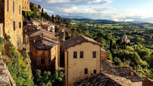 Montepulciano: Winery Tour & Tasting Experience