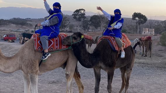 Marrakech : Dîner dans le désert d'Agafay, balade à dos de chameau et quad.