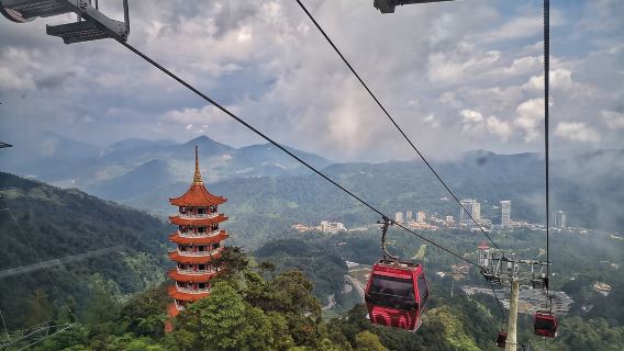 Genting Highlands Day Tour from Kuala Lumpur with Cable Car Ticket 