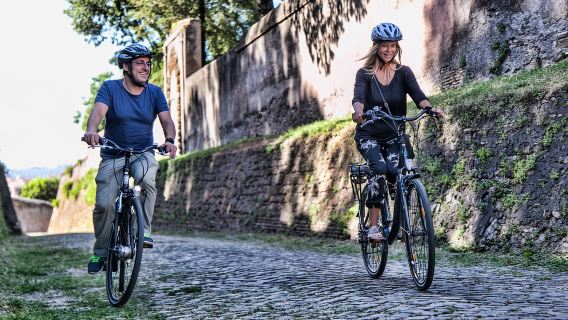 Rome: Chuyến tham quan bằng xe đạp điện đến Appia Antica, Aqueducts và Caffarella