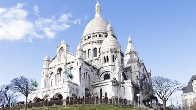 法國蒙馬特高地+巴黎歌劇院+西岱島文藝浪漫一日遊II中文包車
