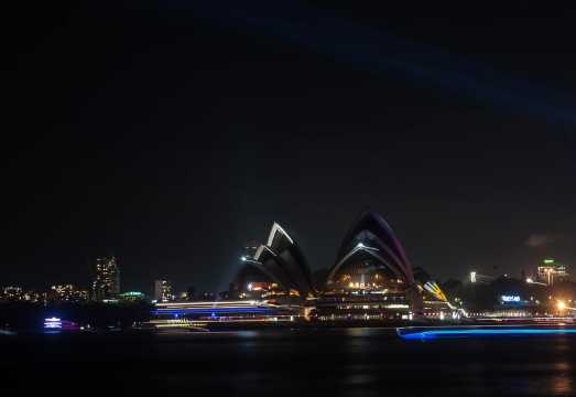Sydney: Vivid Festival of Light Harbor Cruise with Dinner AUD 54.95