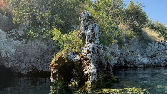 Kayak en el Lago Ohrid con barbacoa, desde el Municipio de Ocrida.