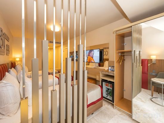 Ramada By Wyndham Istanbul Pera - Tap to explore photos