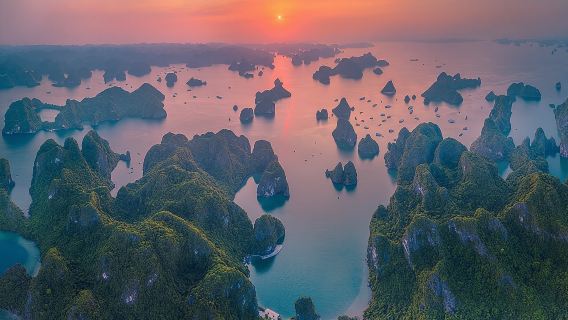 Halong Bay Day Trip 6hour: Buffet Lunch,Limousine bus,small group