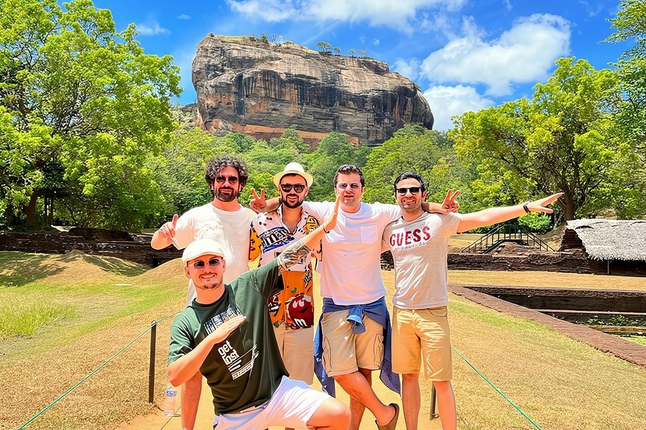 Da Colombo: gita di un giorno e safari a Sigiriya e Dambulla