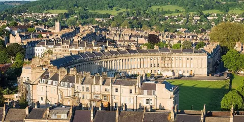 羅馬浴場及巴斯市步行導覽