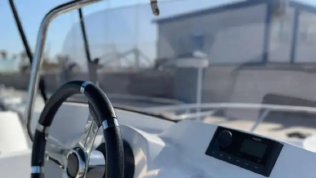 Boat Rental Without License in La Marina de Valencia