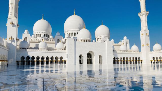 ประสบการณ์ทัวร์เมืองอาบูดาบีครึ่งวันแบบแชร์