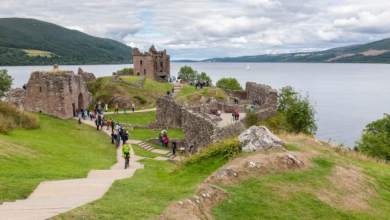 Dari Inverness: Tur Kereta Uap Jacobite dan Dataran Tinggi