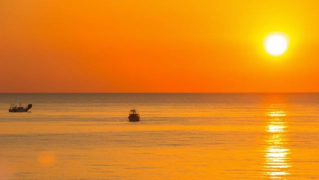 Rimini: Beach 42 experience with umbrella and drink