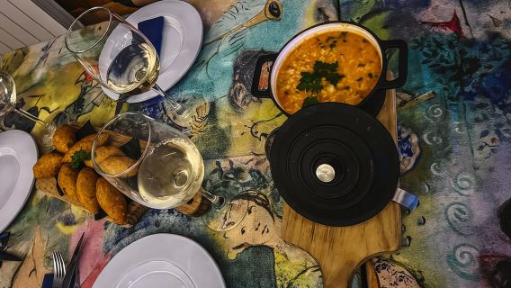 Porto: Tur Makan Malam Jalan Kaki dengan Restoran Keluarga