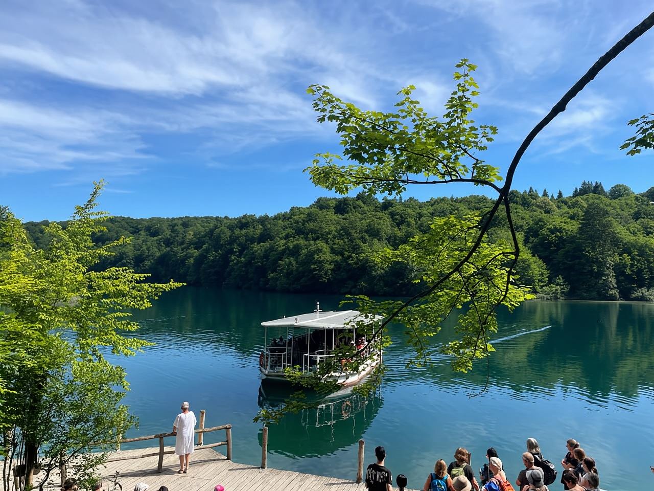 Zagreb: Rastoke & Plitvice Lakes Guided Tour with Ticket