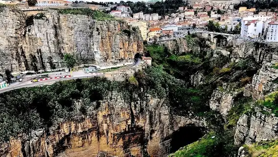 "Best of Constantine City" โดย Fancyellow