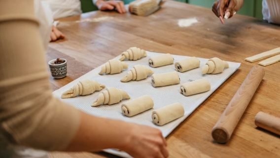 Paris: Französischer Croissant-Backkurs mit einem Koch