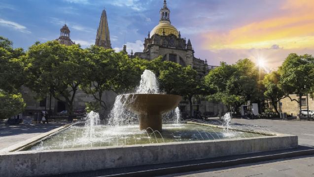 墨西哥蒙特雷 中文-西班牙語翻譯     翻譯陪同 地陪旅遊 展會翻譯 商務考察 地接 接機（可私人定制）