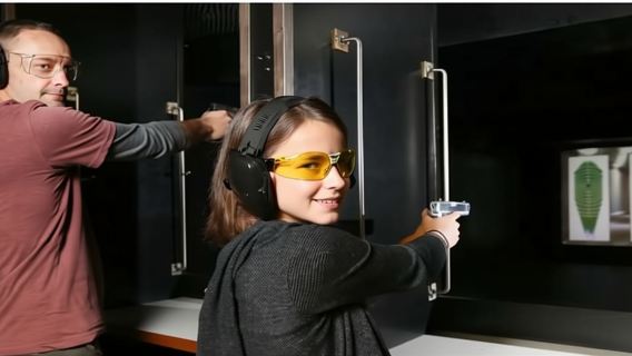 Adelaide Live Ammunition Shooting Experience in Australia [City Transfer + Professional Instructor + Safe & Reliable]