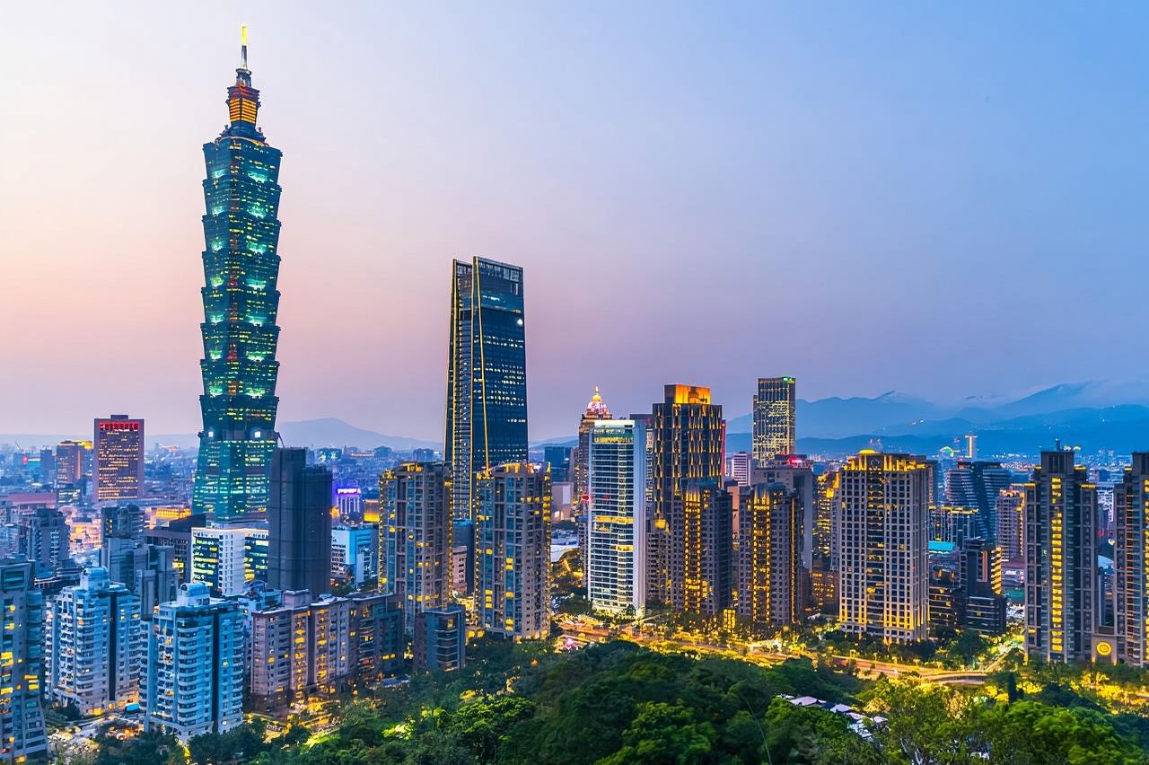 TAIPEI 101 + Yangmingshan National Park + National Palace Museum + Yongkang Street Private Car 1-day Tour