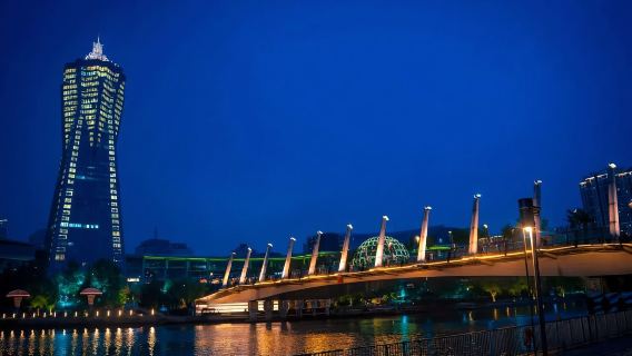 Hangzhou Qiantang River Night Cruise (Premium Scenic Route + City Skyline Night View + Spectacular Riverside Light Show)
