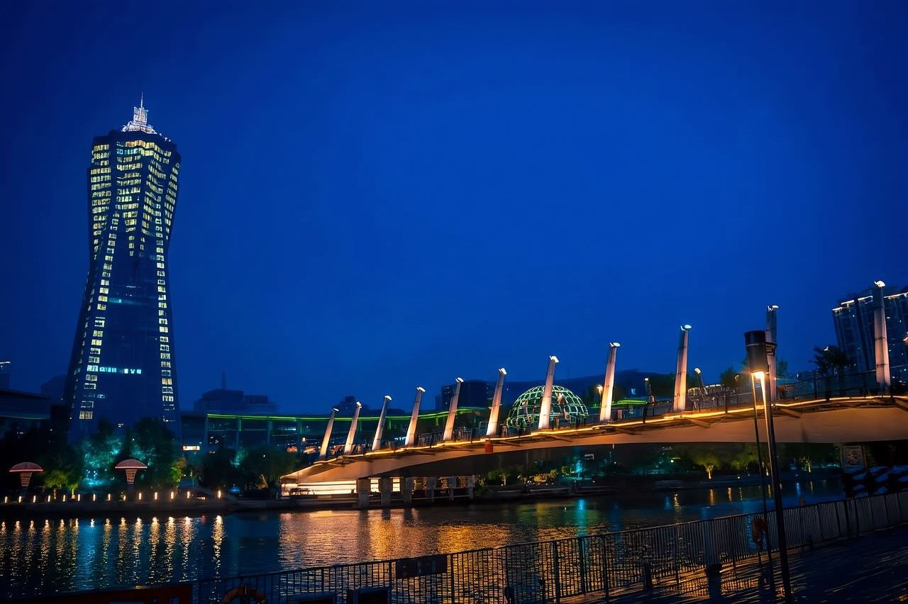 Hangzhou Qiantang River Night Cruise (Premium Scenic Route + City Skyline Night View + Spectacular Riverside Light Show)