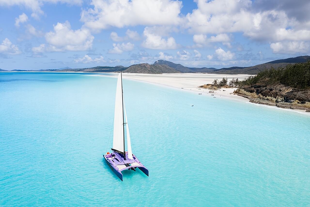 Camira Sailing Adventure through Whitsunday Islands