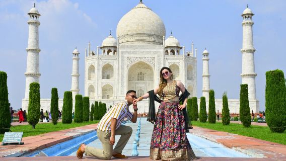 Sunrise Taj Mahal and Agra Day Tour From Delhi By Car