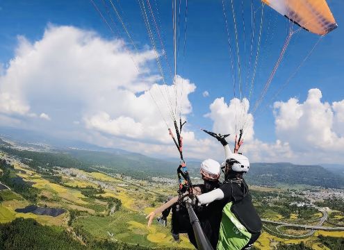 騰衝東山國際滑翔傘基地滑翔傘飛行體驗【雲端飛行/高度350公尺/贈送保險 GOPRO相機影片/可選360全景】