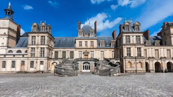 楓丹白露宮+巴比松+普羅萬一日遊【7人中文小團+巴黎來回】