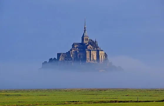 巴約出發聖米歇爾山全日遊（含國家導遊）
