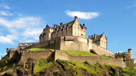ปราสาทเอดินเบิร์ก + ย่านเมืองเก่าเอดินบะระ + สวนสัตว์เอดินบะระ + มหาวิหารเซนต์ไจล์ส ประเทศอังกฤษ