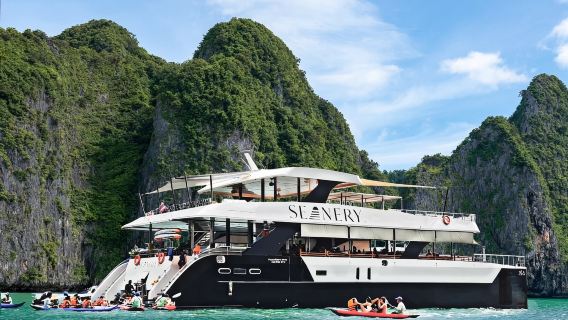 プーケット・パンガ湾ワンデーツアー:ナカ船で海の洞窟探検+映画のロケ地巡り