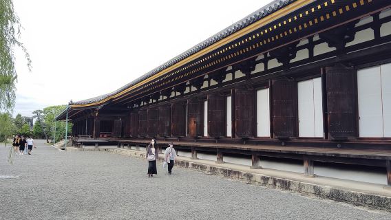 Kyoto: 1.001 statue Kannon nel tempio Sanjūsangen-dō