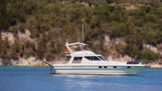 From Lefkimmi: Luxury Yacht Cruise to Sivota and Blue Lagoon