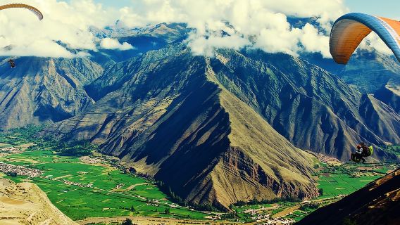 Cusco: Paragliding flight through the Sacred Valley
