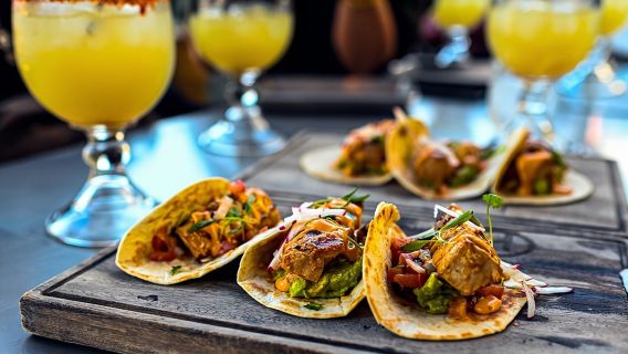 San Diego Gaslamp Food Tour with 6 Modern Californian Tastings