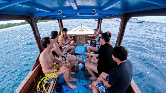 Desde Gili Air: tour privado o en grupo pequeño para hacer snorkel en barco