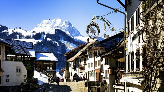 Departing from Zurich: Gruyeres + Leukerbad (Ancient Town Hot Springs, Chinese-speaking Driver)