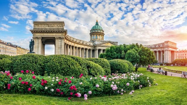Saint Petersburg Kazan Cathedral + Peter and Paul Fortress + Aurora Cruiser day tour