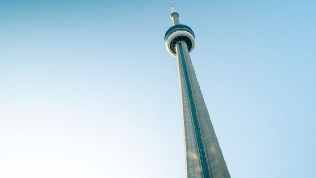 Toronto Premium Small Group Driving Tour with CN Tower 